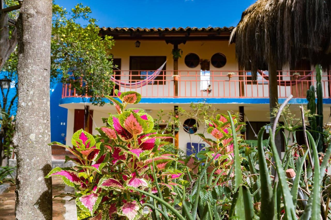Hostal Jardin Escondido Вилькабамба Экстерьер фото